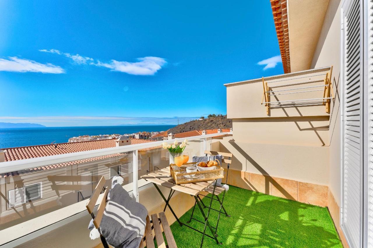Black Beach Luxury Vacation House Пуерто де Сантяго Екстериор снимка