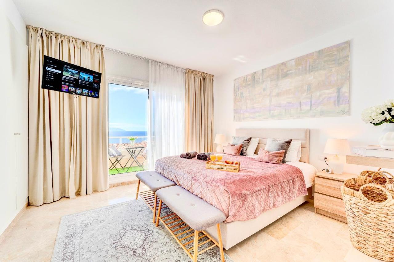 Black Beach Luxury Vacation House Пуерто де Сантяго Екстериор снимка